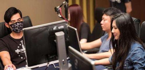 哪个明星的网吧,音乐传奇的电竞新篇章